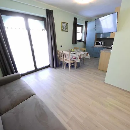 Apartment Raggio Di Sole Nuova In Centro Paese Livigno