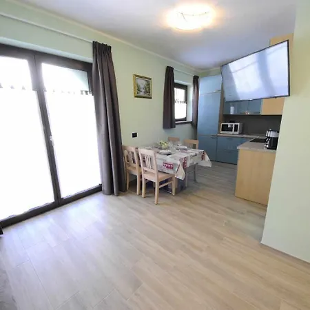 Apartment Raggio Di Sole Nuova In Centro Paese Livigno