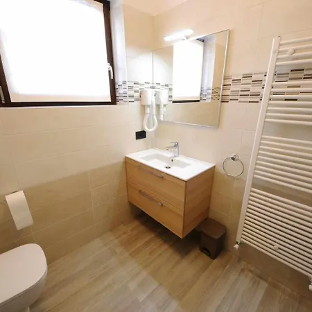 Apartment Raggio Di Sole Nuova In Centro Paese